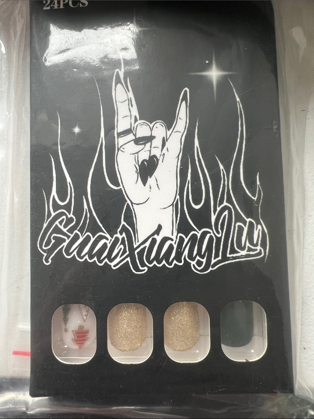 New Pack of Decorative Press-On Nails with Gold Glitter Accent